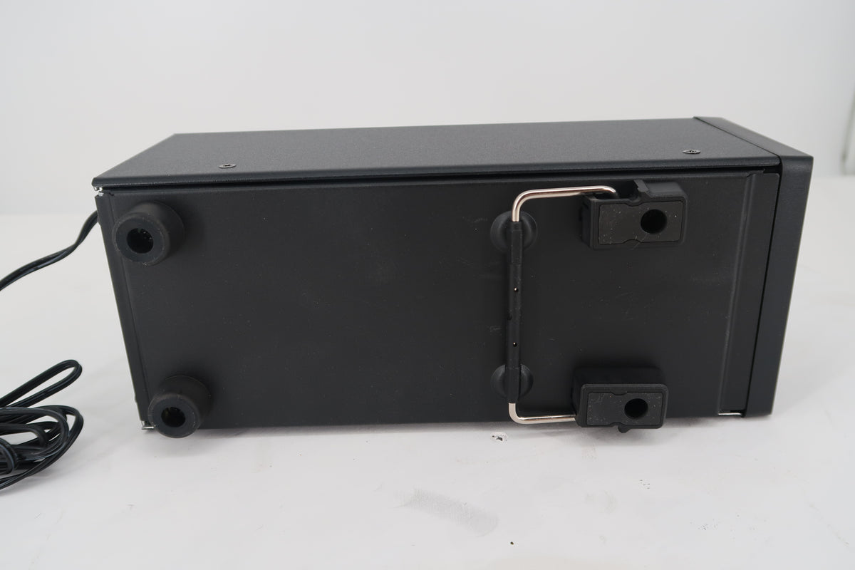 U20155 Used Icom SP-38 External Desk Speaker with Dust Cover