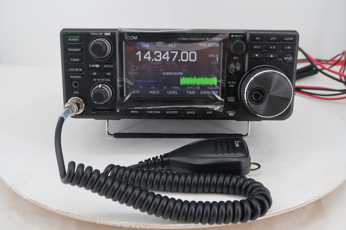 U20156 Used Icom IC-7300 HF/50MHz Transceiver with extras
