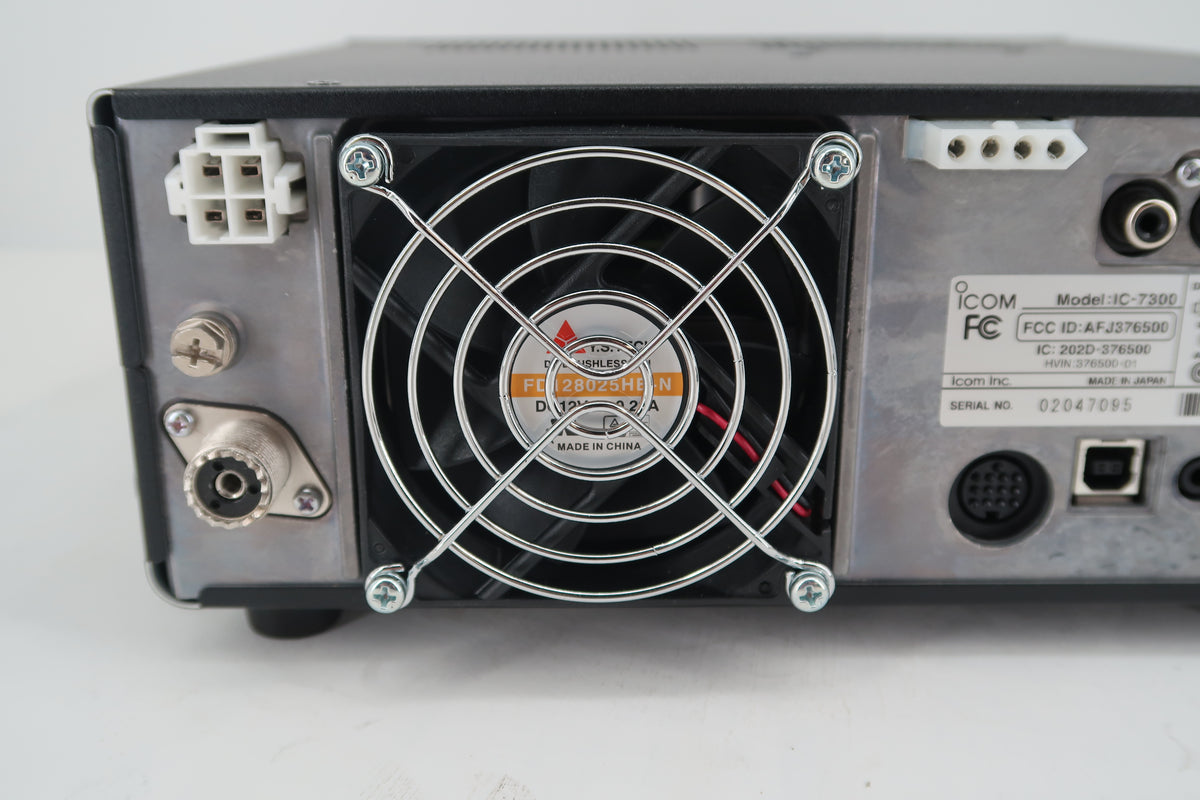 U20156 Used Icom IC-7300 HF/50MHz Transceiver with extras