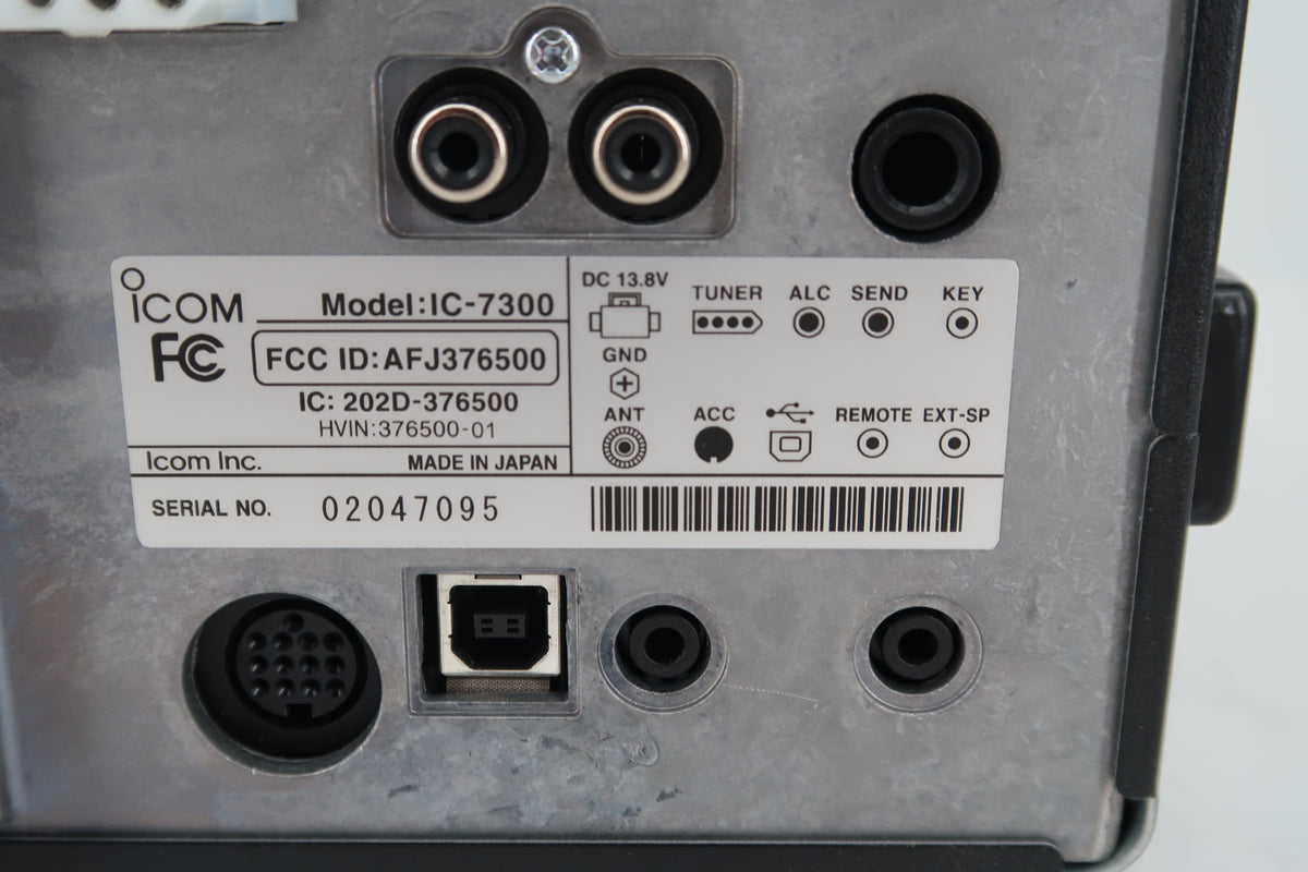 U20156 Used Icom IC-7300 HF/50MHz Transceiver with extras