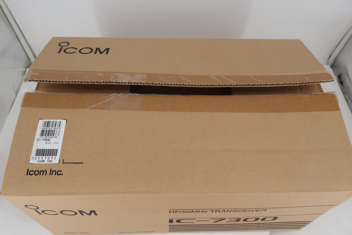 U20156 Used Icom IC-7300 HF/50MHz Transceiver with extras