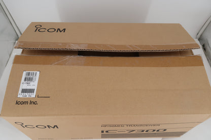 U20156 Used Icom IC-7300 HF/50MHz Transceiver with extras