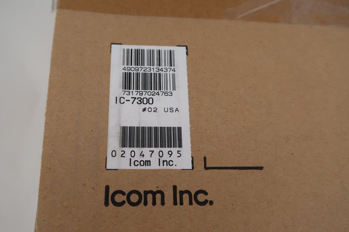 U20156 Used Icom IC-7300 HF/50MHz Transceiver with extras