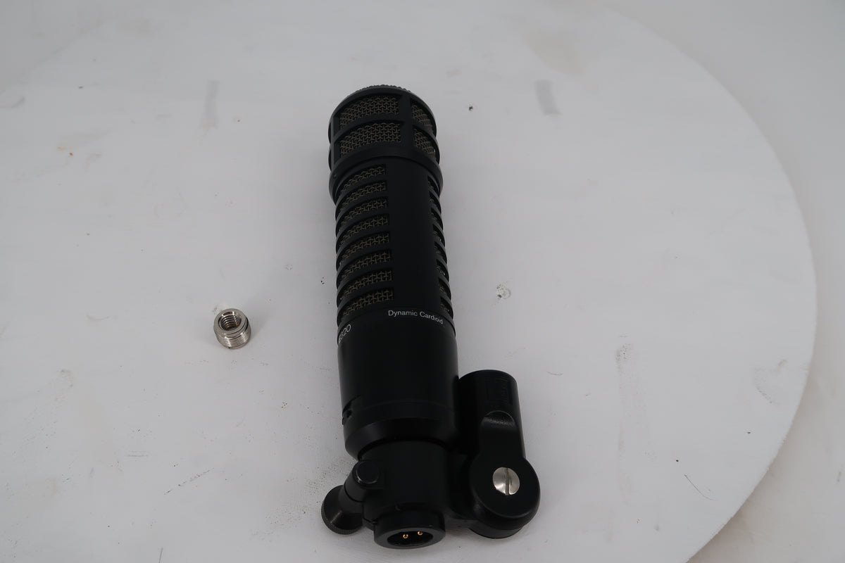 U20162 Used Electrovoice RE320 Variable‑D dynamic Vocal & Instrument Microphone in Carrying Case