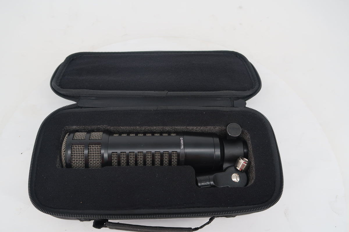 U20162 Used Electrovoice RE320 Variable‑D dynamic Vocal & Instrument Microphone in Carrying Case