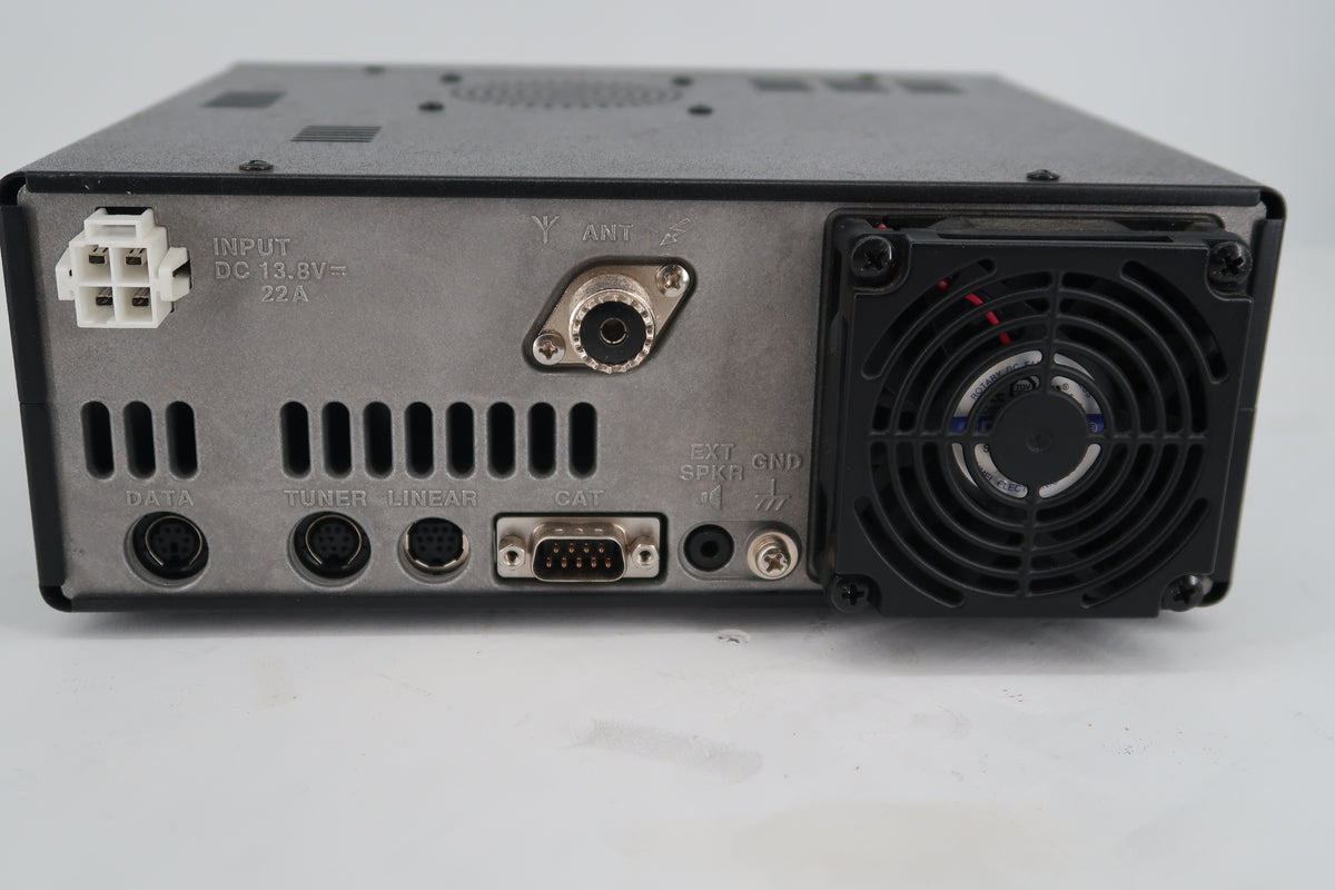 U20167 Yaesu FT-450D HF/50MHz All-Mode Transceiver