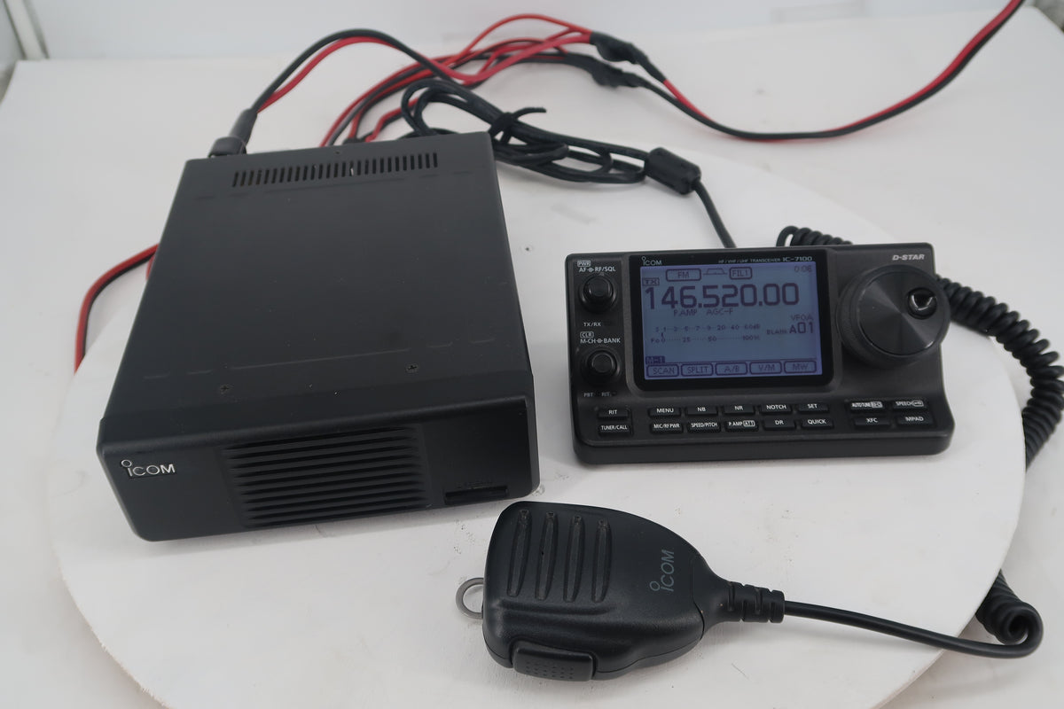 U20183 Used Icom Ic-7100 HF/VHF/UHF All Mode Transceiver in Protective Rolling Case