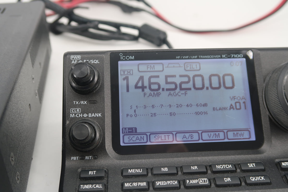 U20183 Used Icom Ic-7100 HF/VHF/UHF All Mode Transceiver in Protective Rolling Case