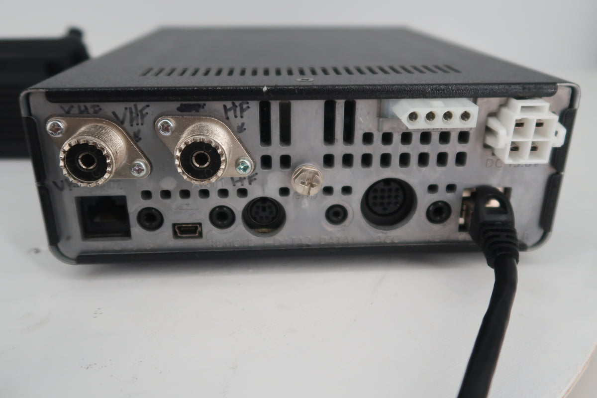 U20183 Used Icom Ic-7100 HF/VHF/UHF All Mode Transceiver in Protective Rolling Case