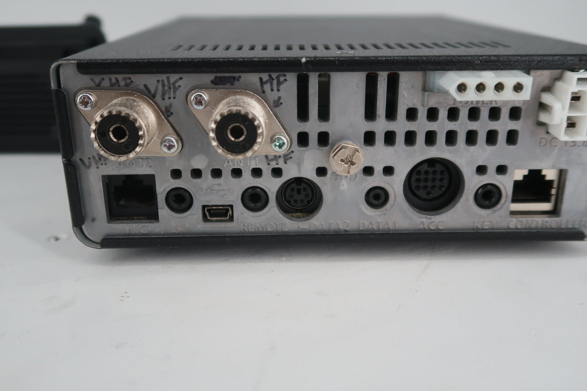 U20183 Used Icom Ic-7100 HF/VHF/UHF All Mode Transceiver in Protective Rolling Case