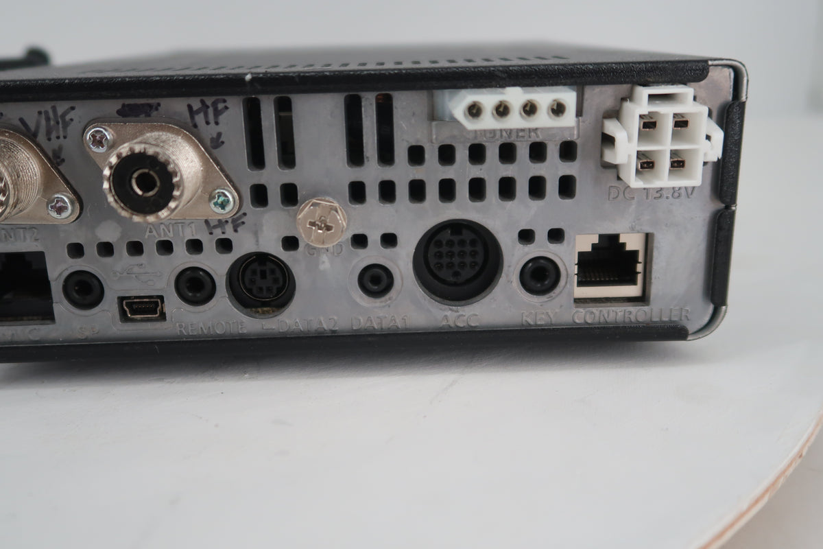 U20183 Used Icom Ic-7100 HF/VHF/UHF All Mode Transceiver in Protective Rolling Case