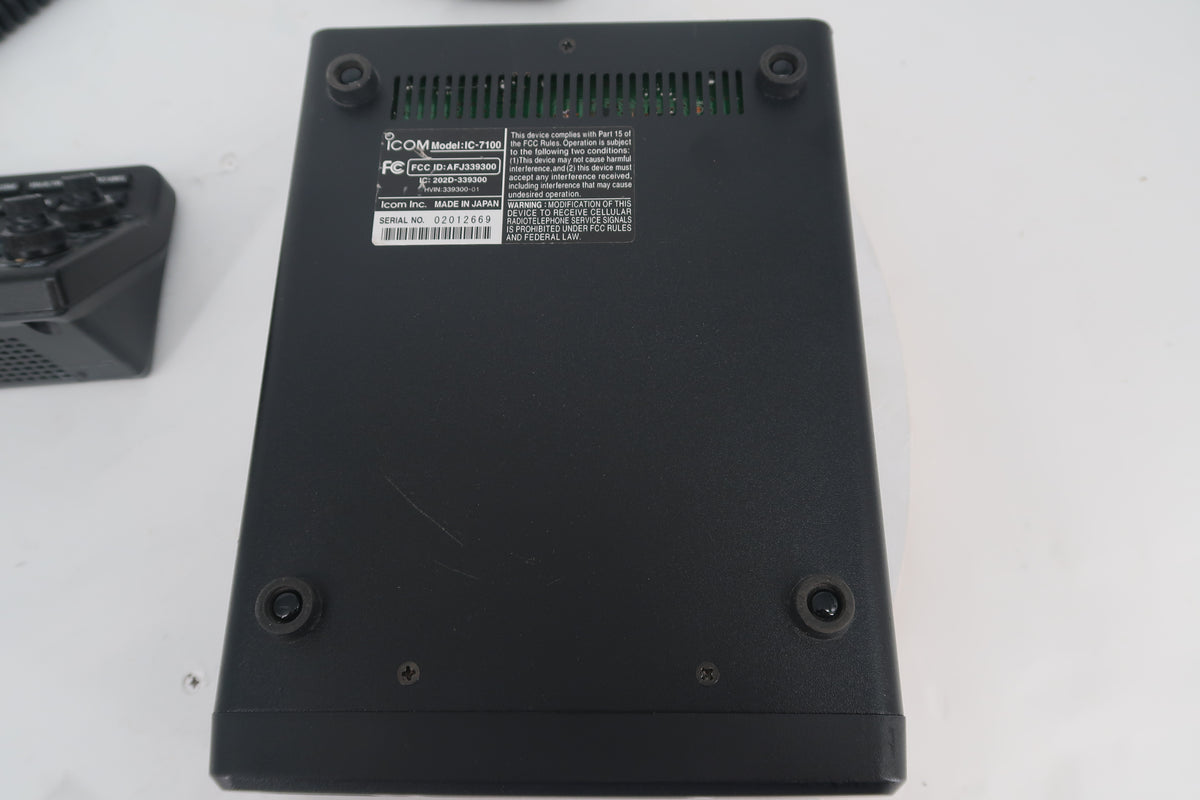 U20183 Used Icom Ic-7100 HF/VHF/UHF All Mode Transceiver in Protective Rolling Case