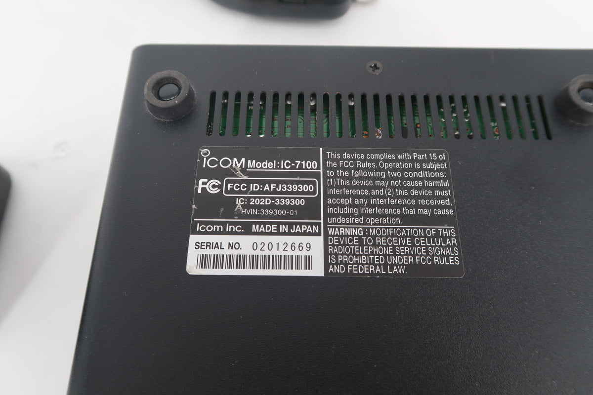 U20183 Used Icom Ic-7100 HF/VHF/UHF All Mode Transceiver in Protective Rolling Case