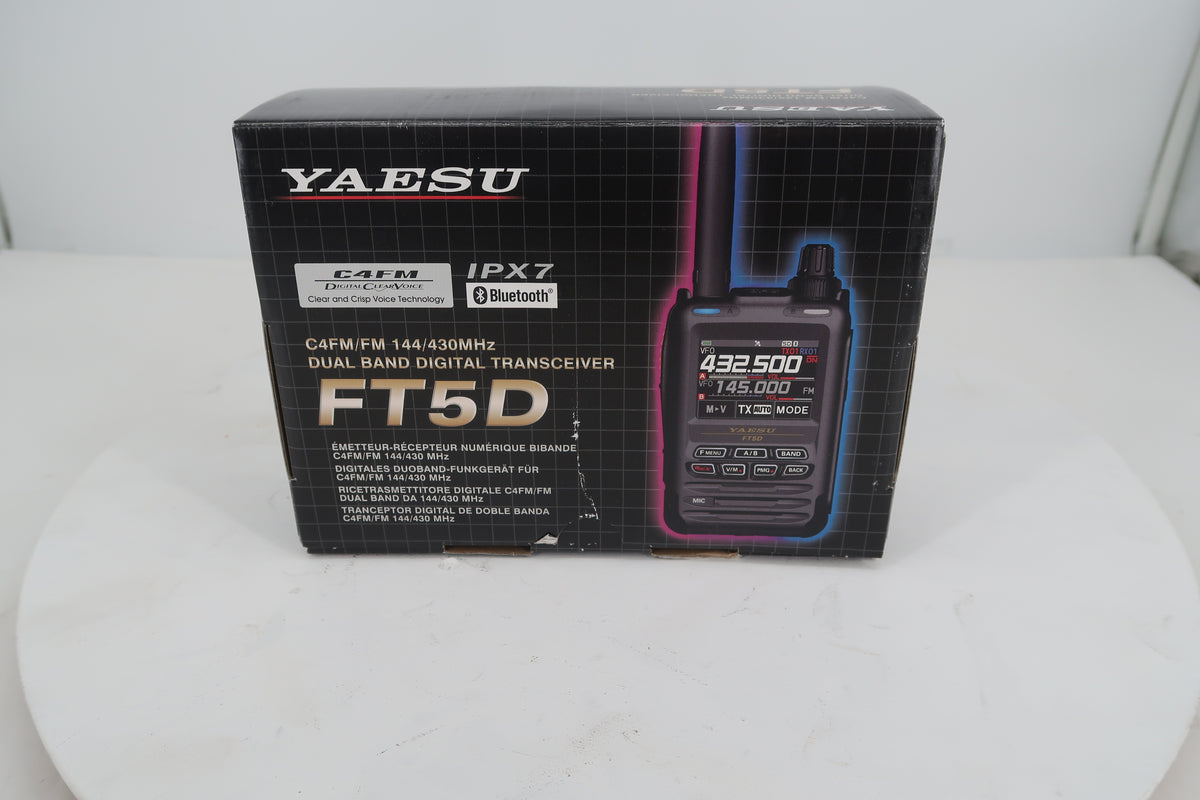 U20187 Used Yaesu FT5DR C4FM/FM 144/430MHz Dual Band Digital Handheld Transceiver