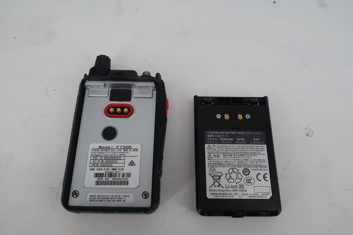 U20187 Used Yaesu FT5DR C4FM/FM 144/430MHz Dual Band Digital Handheld Transceiver