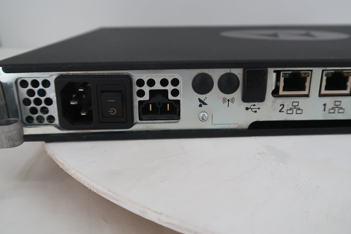 U20200 Used Motorola SLR5700 MOTOTRBO UHF Repeater Model#AAR10QCGANQ1AN