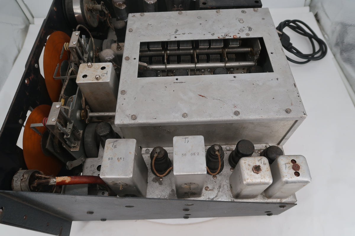 U20202 AS-IS Hallicrafters Super SkyRider Model SX-28 Receiver