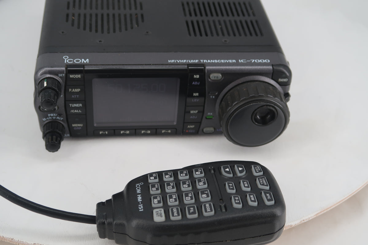 U20208 Used Icom IC-7000 HF/VHF/UHF All-Mode Transceiver