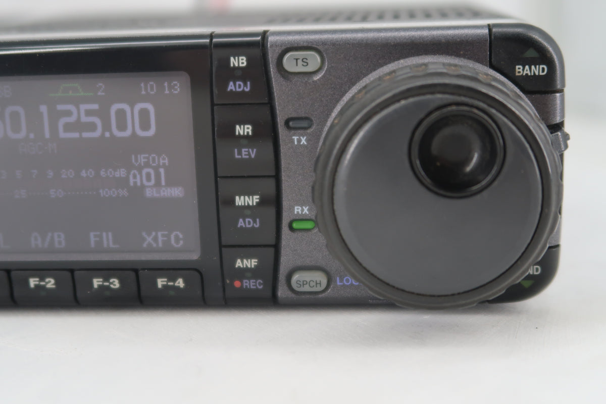 U20208 Used Icom IC-7000 HF/VHF/UHF All-Mode Transceiver