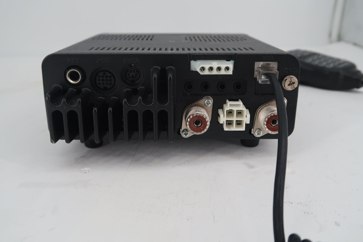 U20208 Used Icom IC-7000 HF/VHF/UHF All-Mode Transceiver