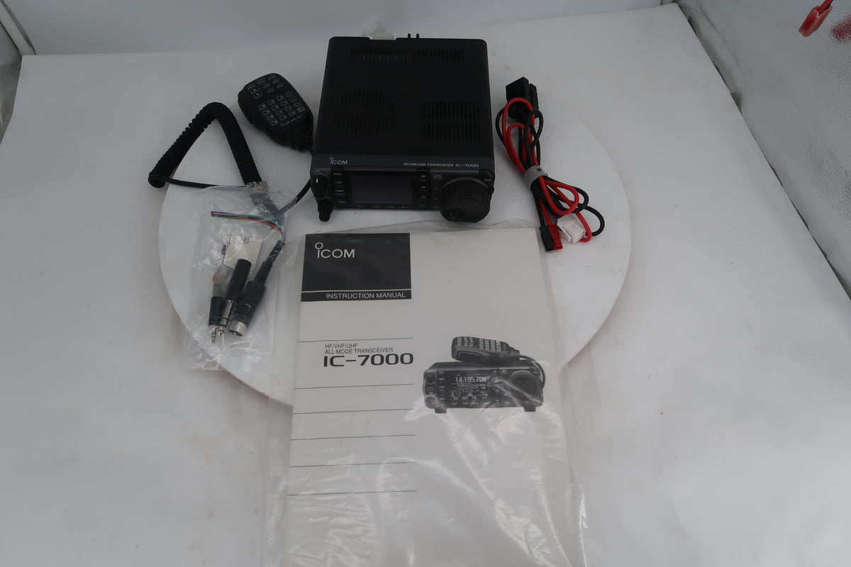 U20208 Used Icom IC-7000 HF/VHF/UHF All-Mode Transceiver