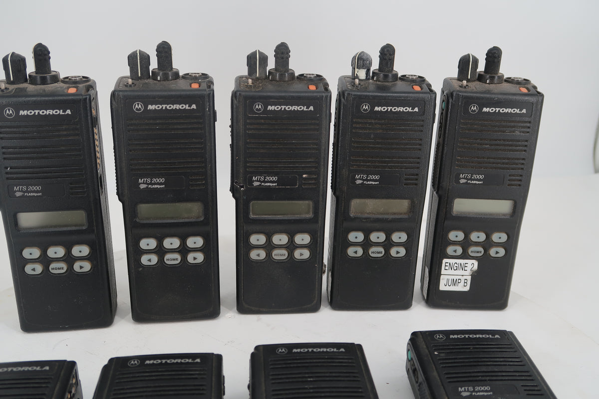 U20209 AS-IS Motorola MTS 2000 Flashport Handie-Talkie FM Radio Lot of 9 Model-H01UCH6PW1BN