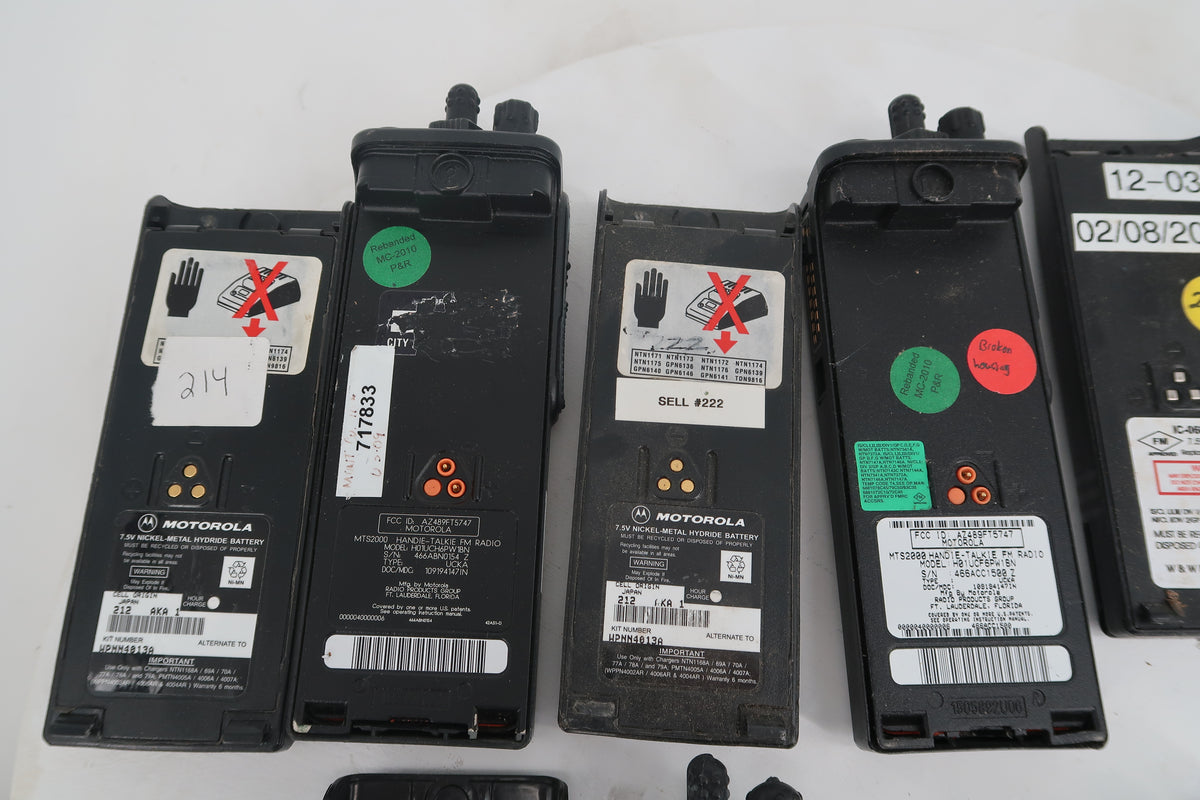 U20209 AS-IS Motorola MTS 2000 Flashport Handie-Talkie FM Radio Lot of 9 Model-H01UCH6PW1BN
