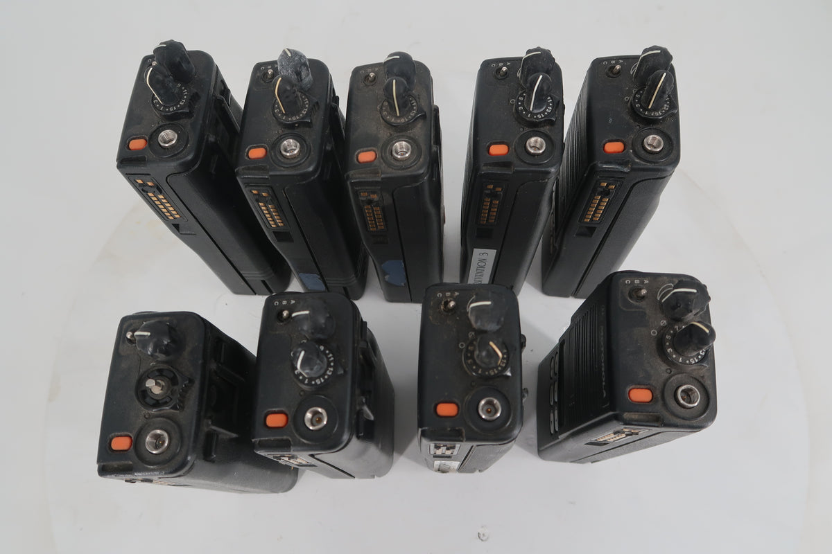 U20209 AS-IS Motorola MTS 2000 Flashport Handie-Talkie FM Radio Lot of 9 Model-H01UCH6PW1BN