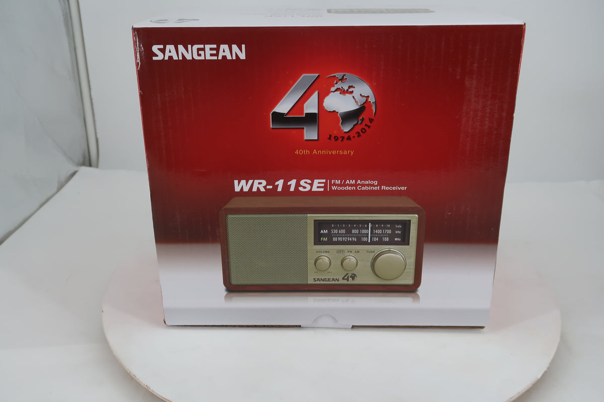 U20249 Never Used Sangean WR-11SE FM/AM Analog Wooden Cabinet Receiver Table Radio
