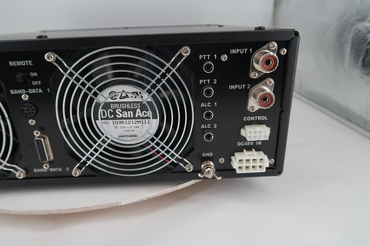 U20263 Yaesu VL-1000 Quadra System HF/50MHz Linear Amplifier & VP-1000 Power Supply