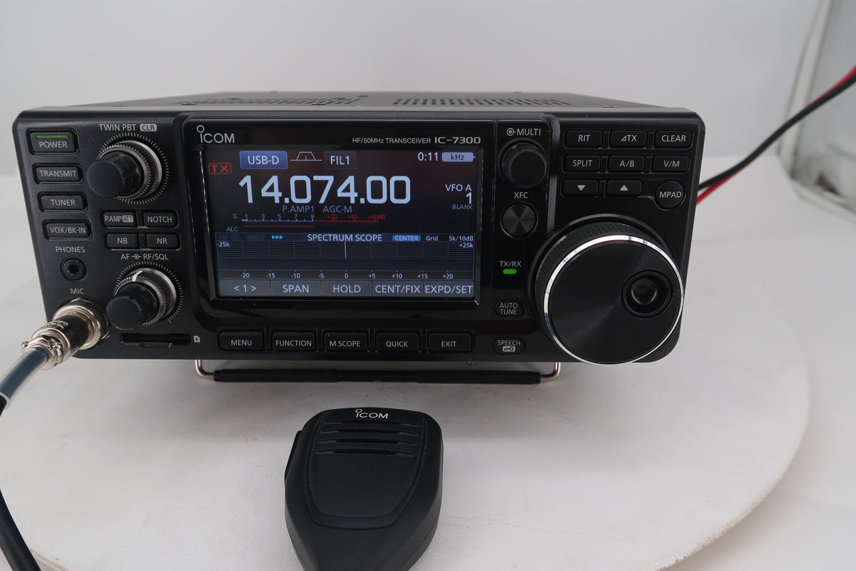 U20267 Used ICOM IC-7300 HF/50MHz 100W Transceiver