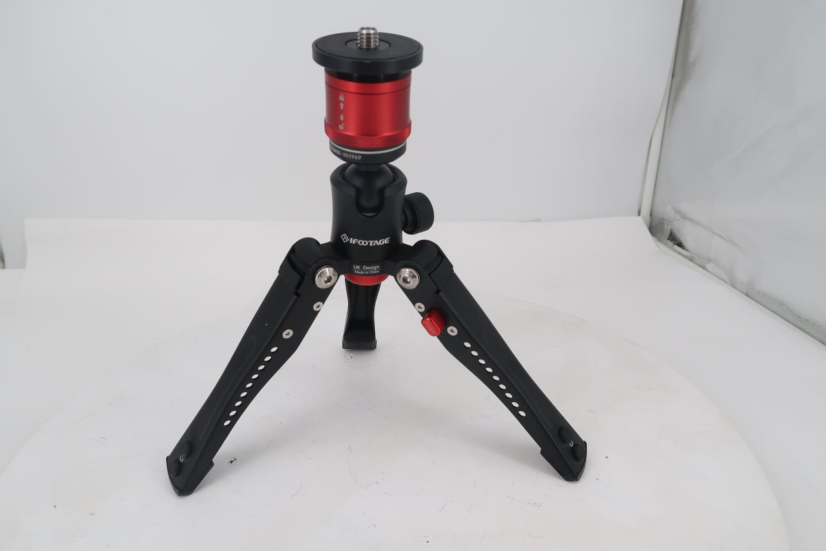 U20284 Used Tamron SP AF 28-105mm f/2.8 & Canon EF-S 18-55mm Lens Kit with iFootage Mini Tripod