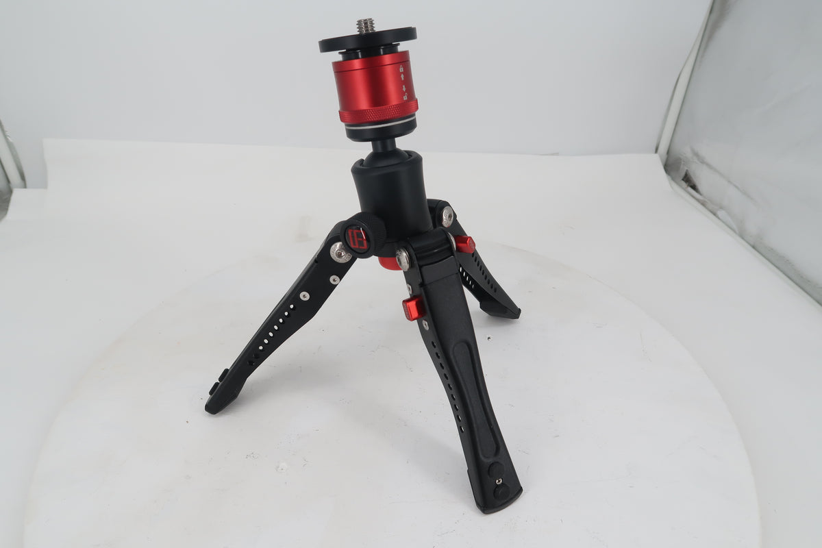 U20284 Used Tamron SP AF 28-105mm f/2.8 & Canon EF-S 18-55mm Lens Kit with iFootage Mini Tripod