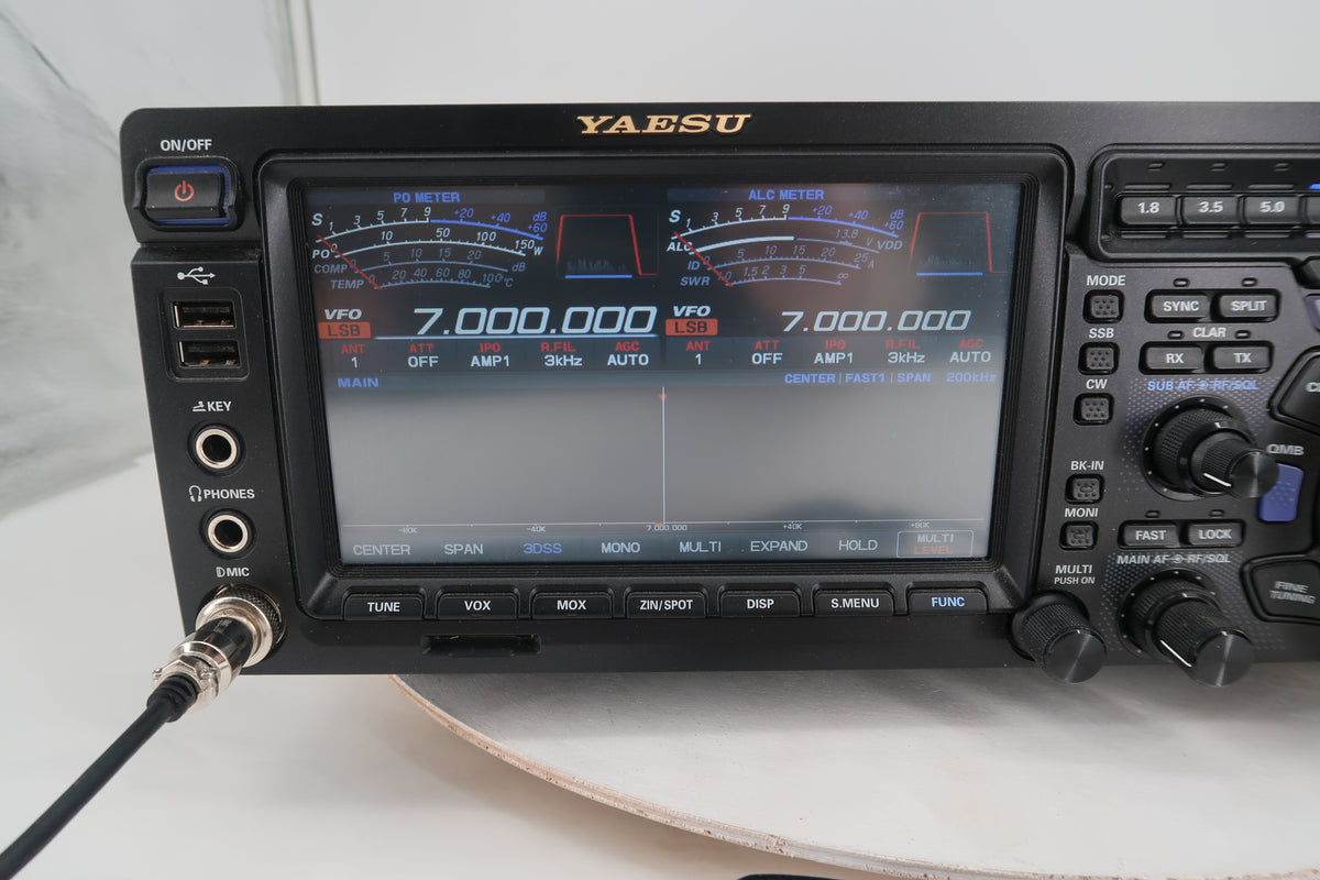 U20324 Used Yaesu FTDX-101D HF/50MHz All-Mode 100W Hybrid SDR Transceiver
