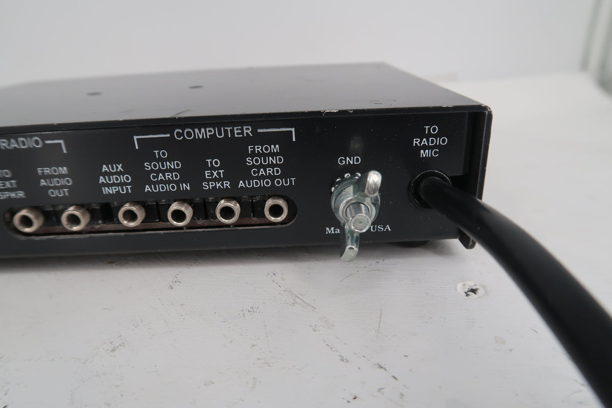 U20341 AS IS, Untested  MFJ Deluxe Sound Card Radio Interface MFJ-1279