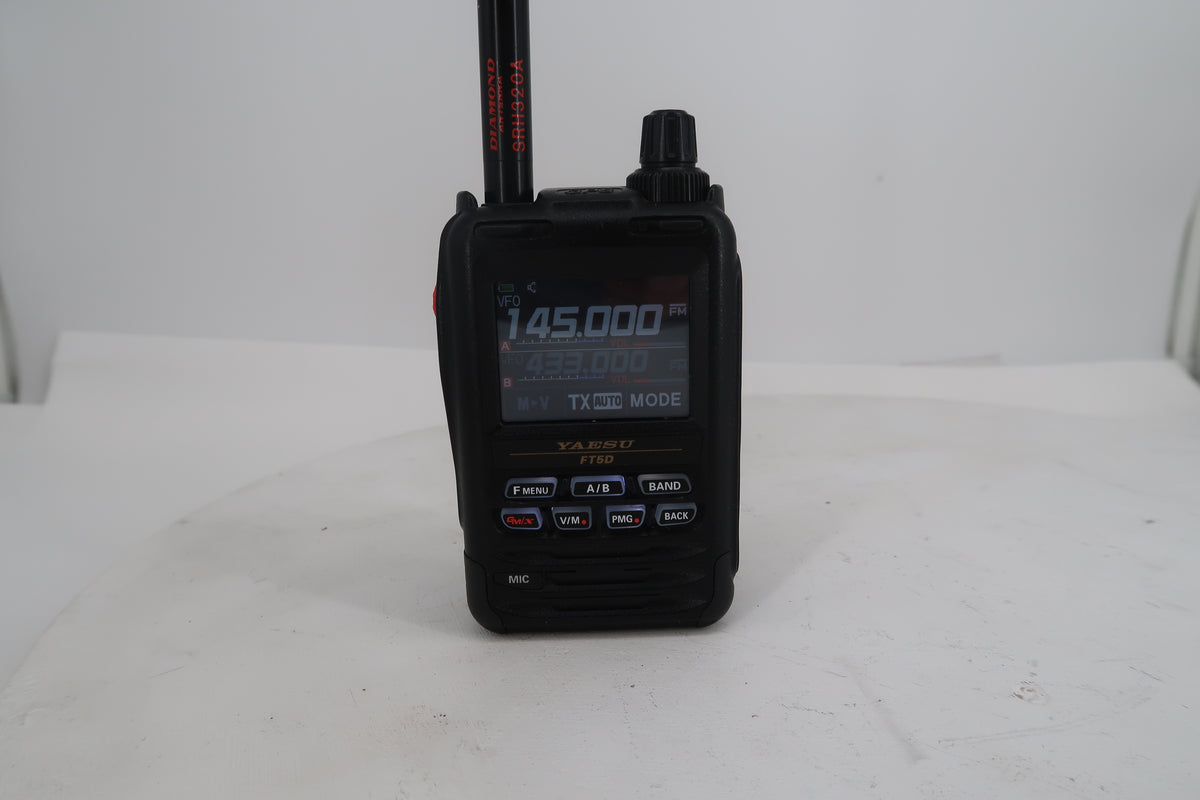 U20342 Used Yaesu FT5DR C4FM/FM 144/430MHz Dual Band Digital Handheld Transceiver