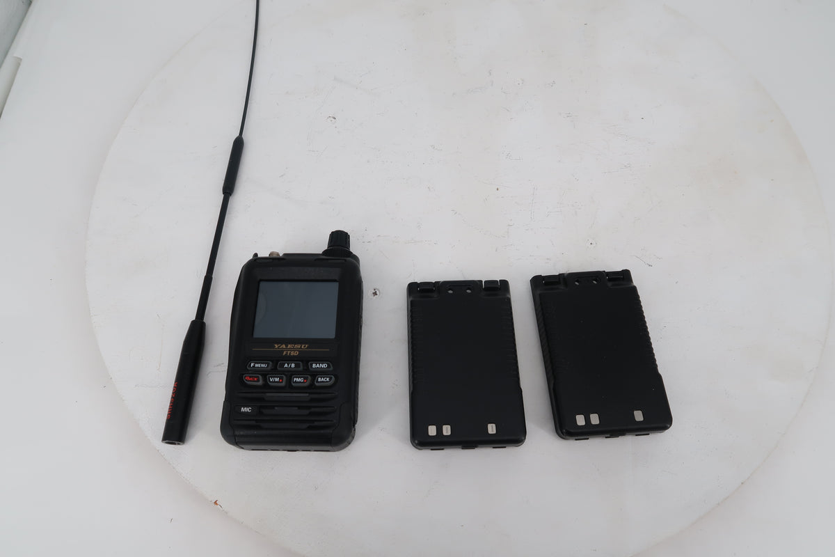 U20342 Used Yaesu FT5DR C4FM/FM 144/430MHz Dual Band Digital Handheld Transceiver