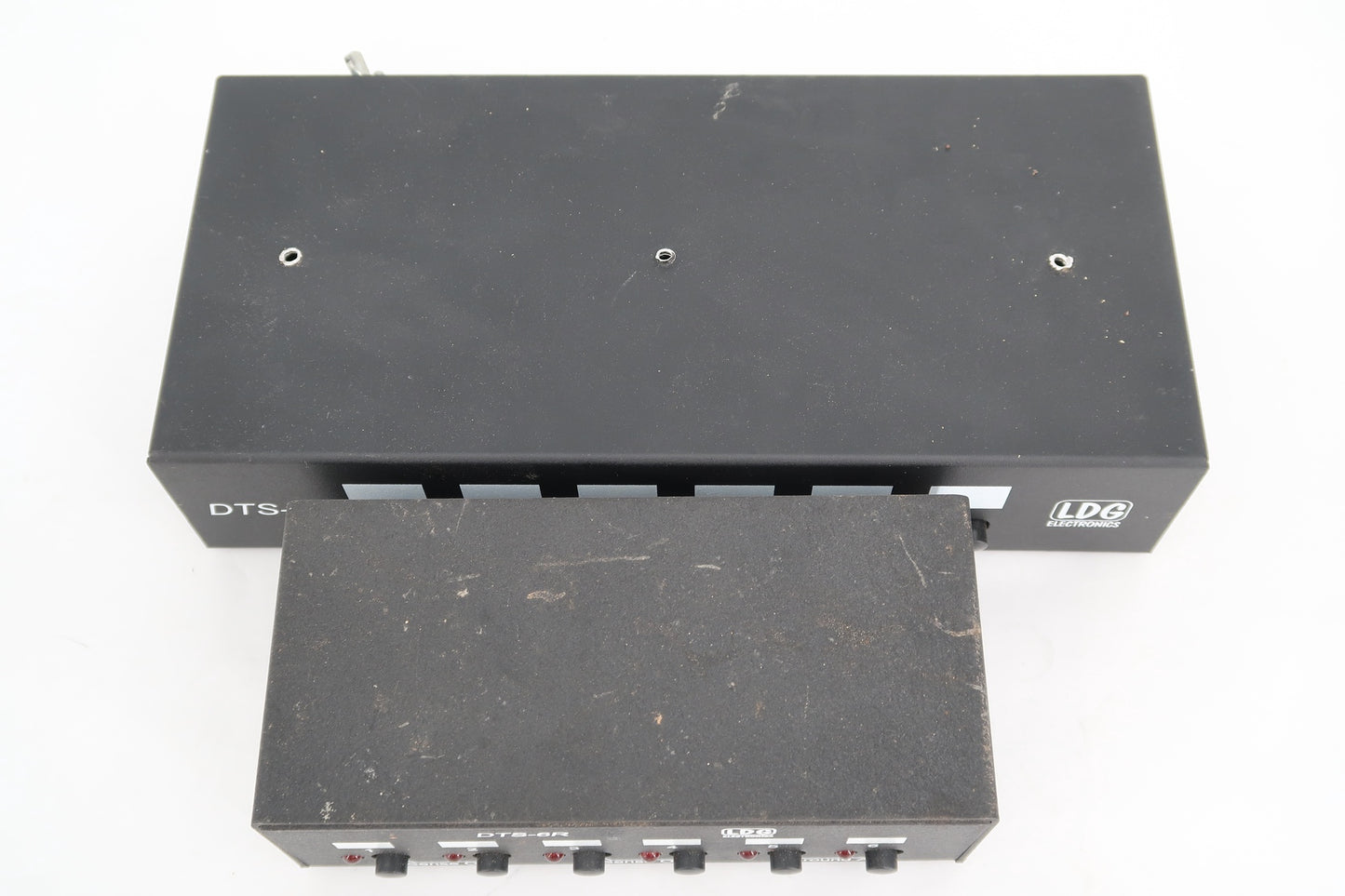 U19290 Used LDG DTS-6 Antenna Switch 6-Port w/ Remote Controller  & Power Splitters