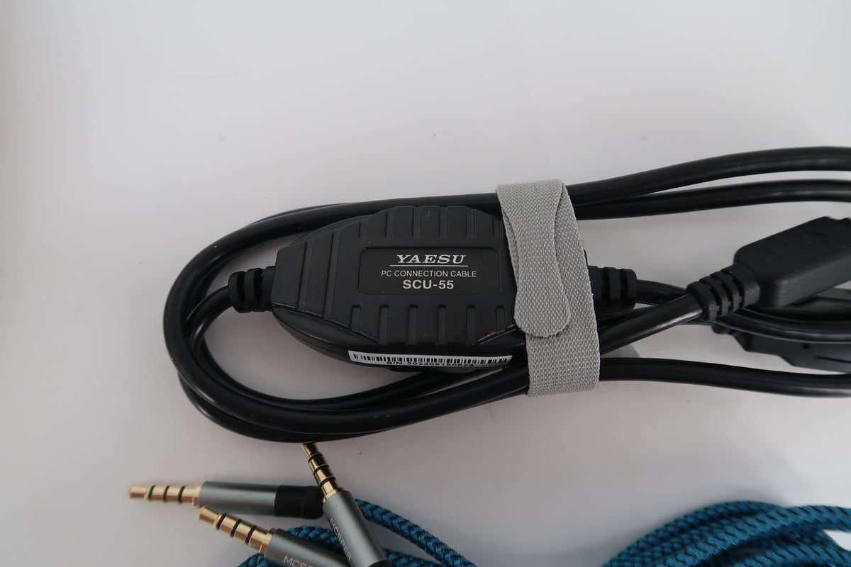 U20342 Used Yaesu FT5DR C4FM/FM 144/430MHz Dual Band Digital Handheld Transceiver