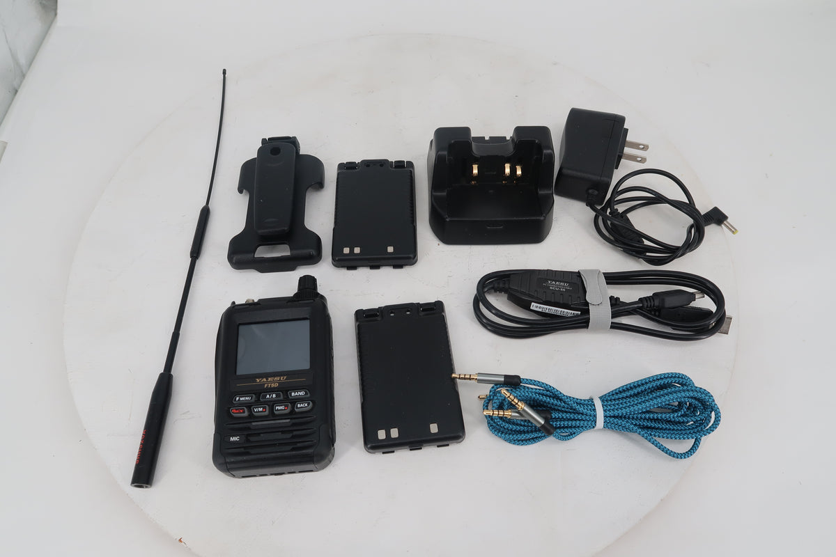U20342 Used Yaesu FT5DR C4FM/FM 144/430MHz Dual Band Digital Handheld Transceiver