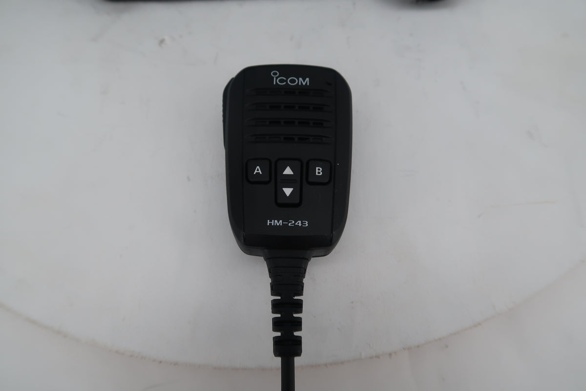 U20345 Used ICOM IC-705 HF/50/144/430MHz All-Mode w/D-STAR 10W QRP Transceiver