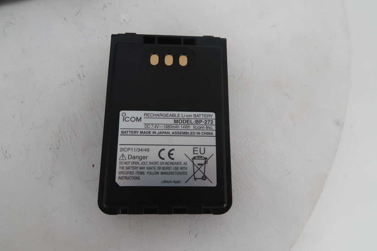 U20345 Used ICOM IC-705 HF/50/144/430MHz All-Mode w/D-STAR 10W QRP Transceiver