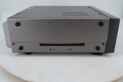 U20349 AS-IS Kenwood TS-570D HF/50MHz 100W Transceiver - Does NOT Power On