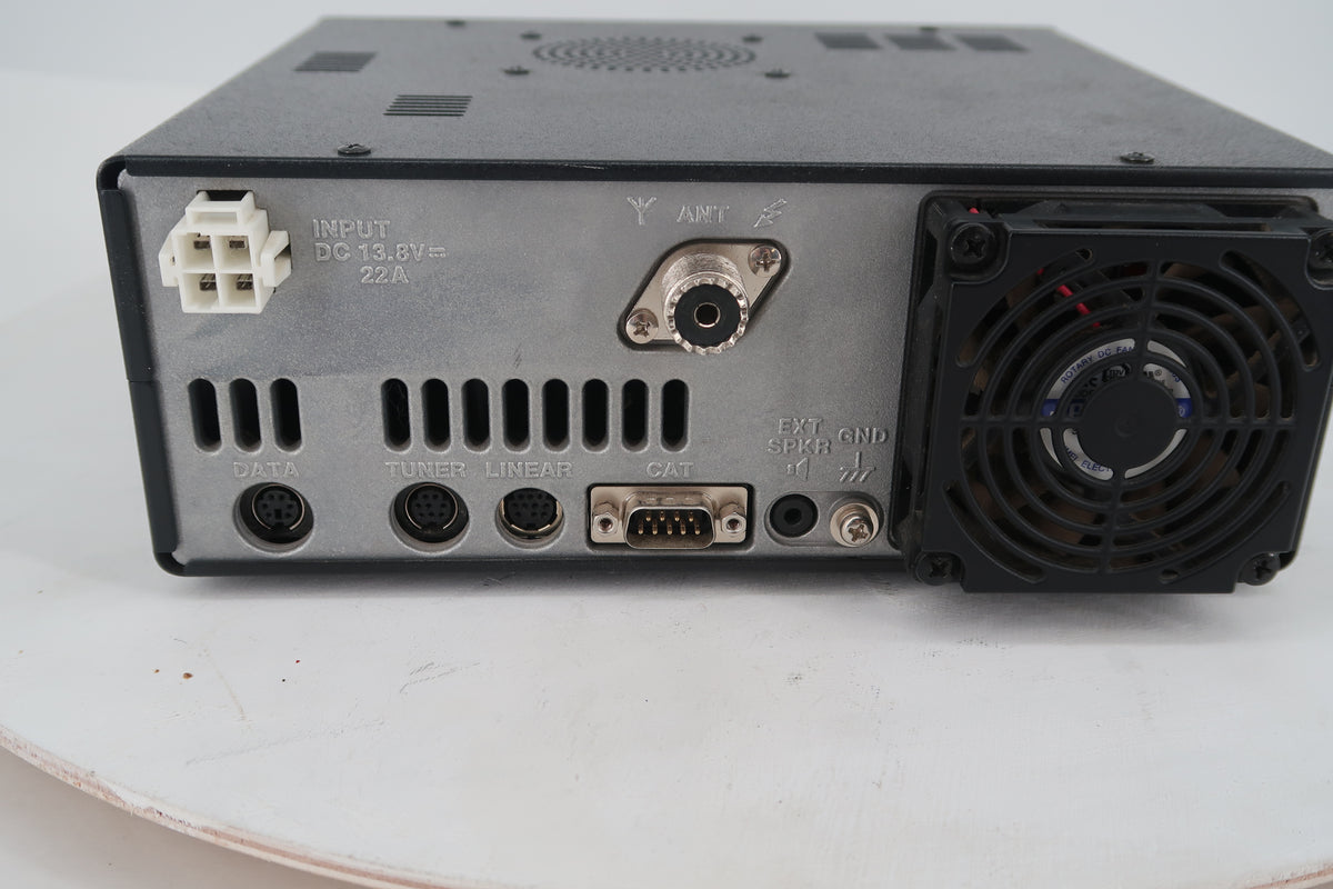 U20350 Used Yaesu FT-450D HF/50MHz Transceiver Screen Issue