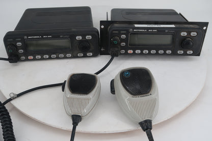 U20353 AS-IS Lot Untested of 2 Motorola MCS 2000 M01HX+822W Model II 800MHz 15W Radio