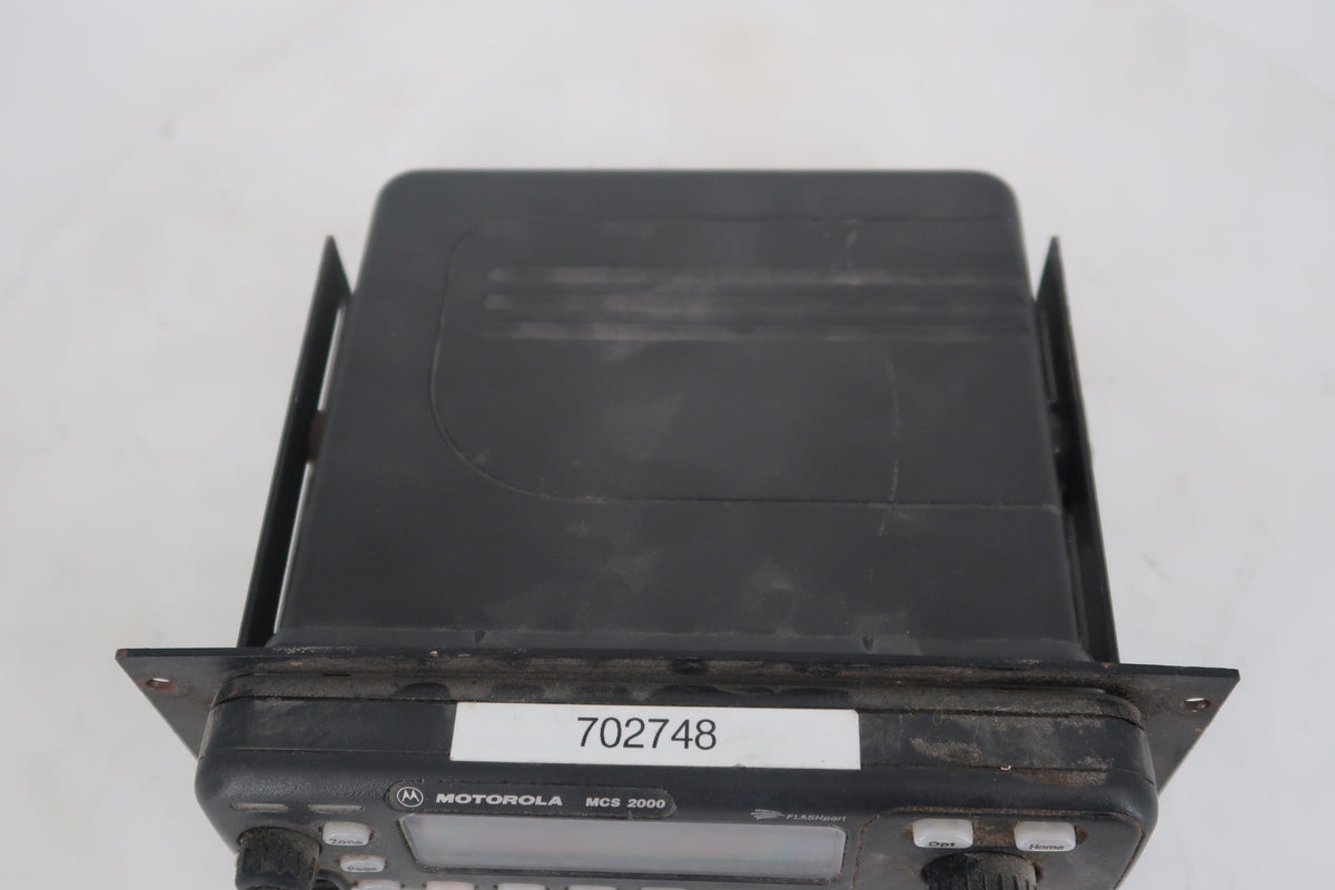 U20353 AS-IS Lot Untested of 2 Motorola MCS 2000 M01HX+822W Model II 800MHz 15W Radio