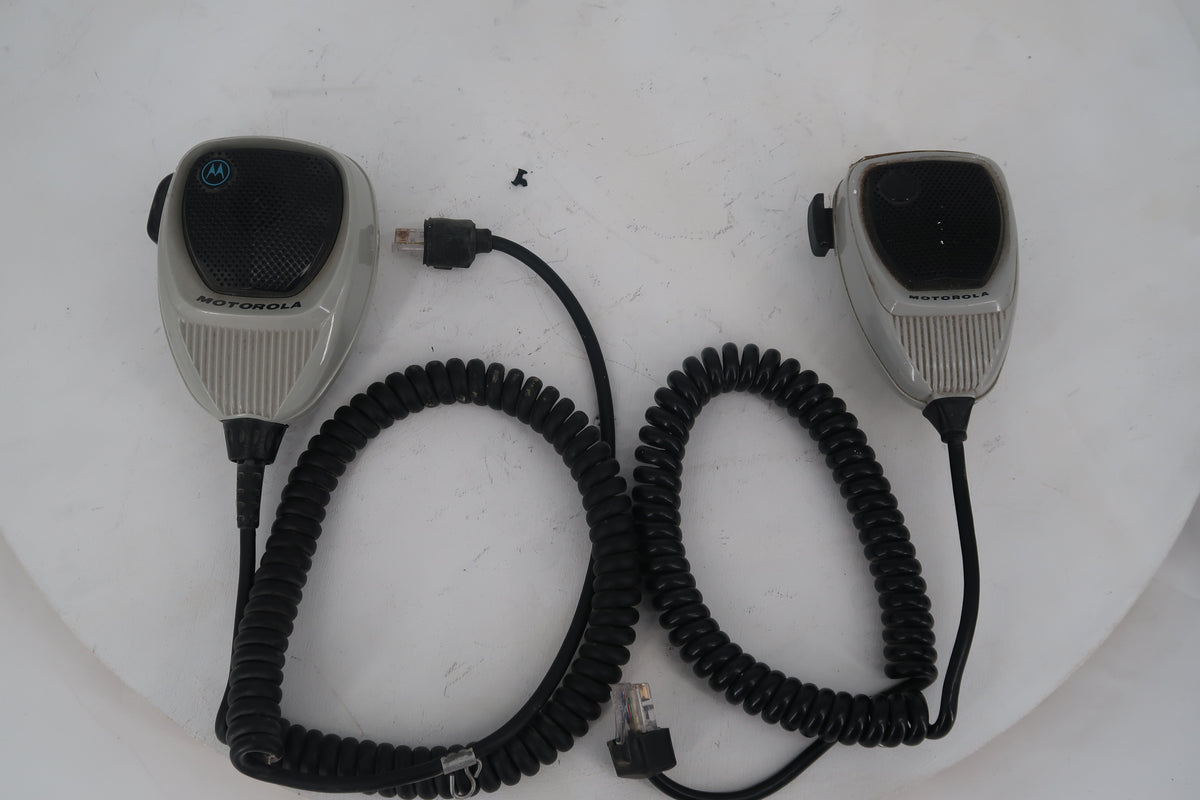 U20353 AS-IS Lot Untested of 2 Motorola MCS 2000 M01HX+822W Model II 800MHz 15W Radio