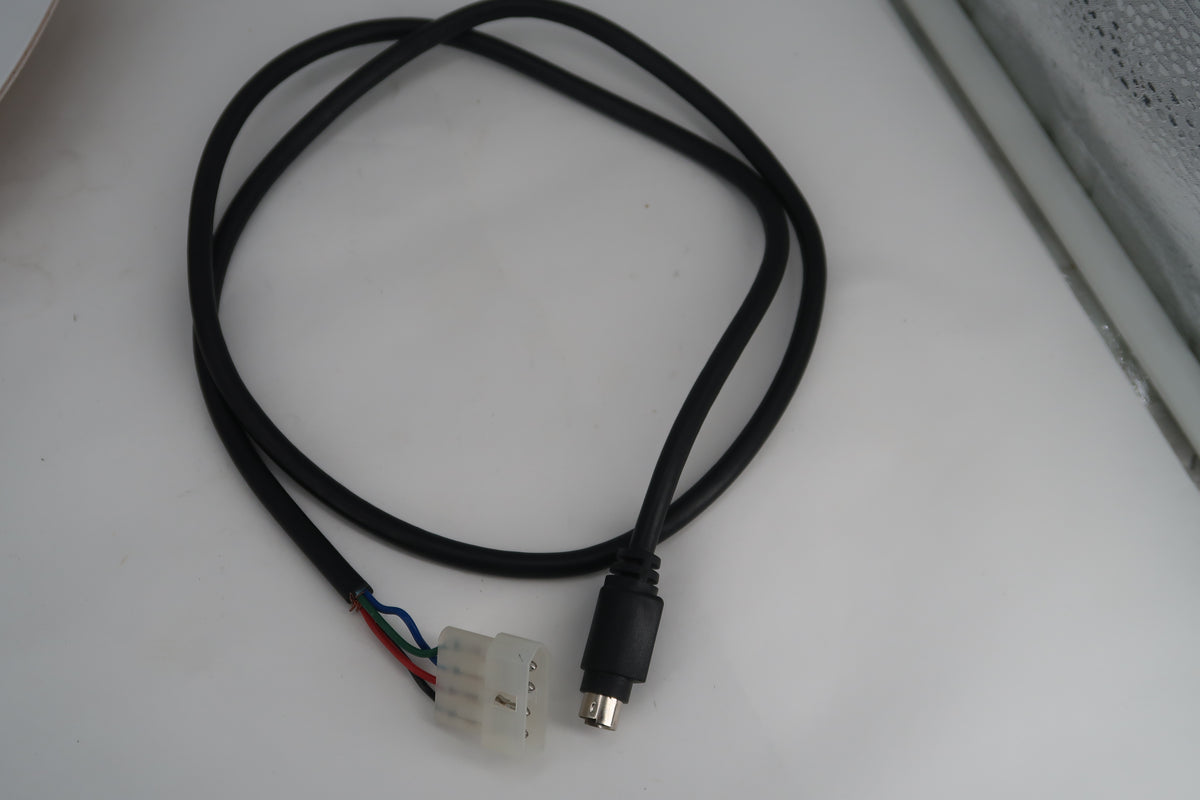 U20378 Used LDG IT-100 Automatic Antenna Tuner w/IC-105 Interconnect Cable