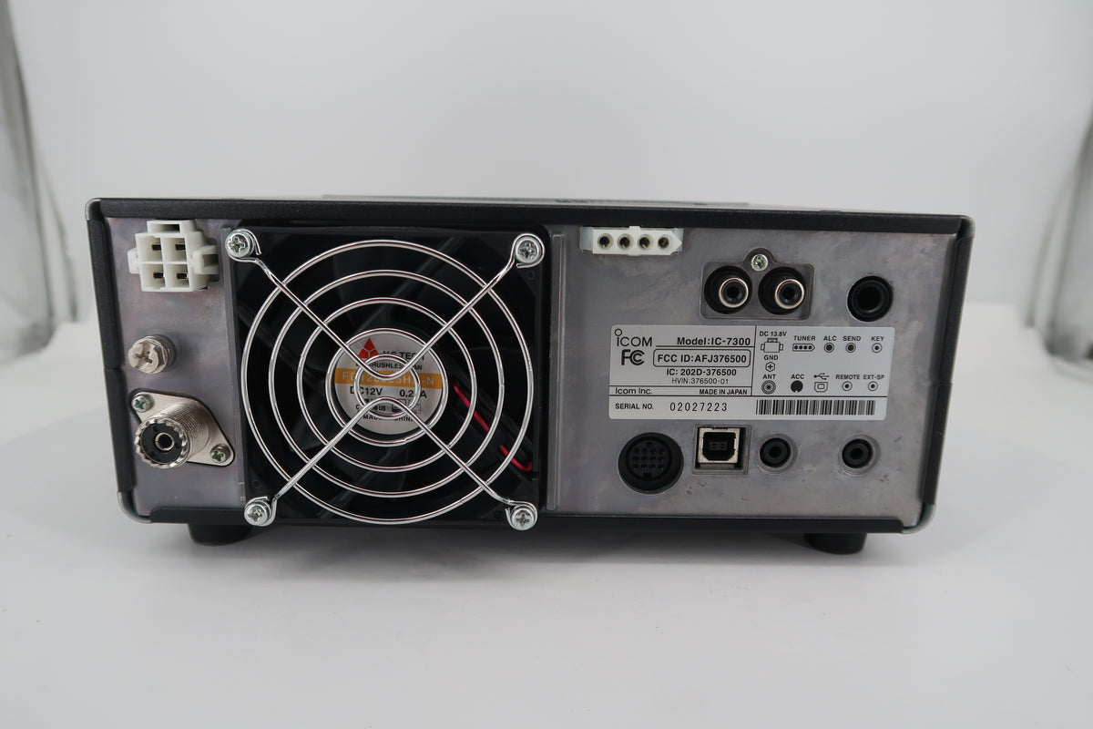 U20415 Used ICOM IC-7300 HF/50MHz 100W Transceiver