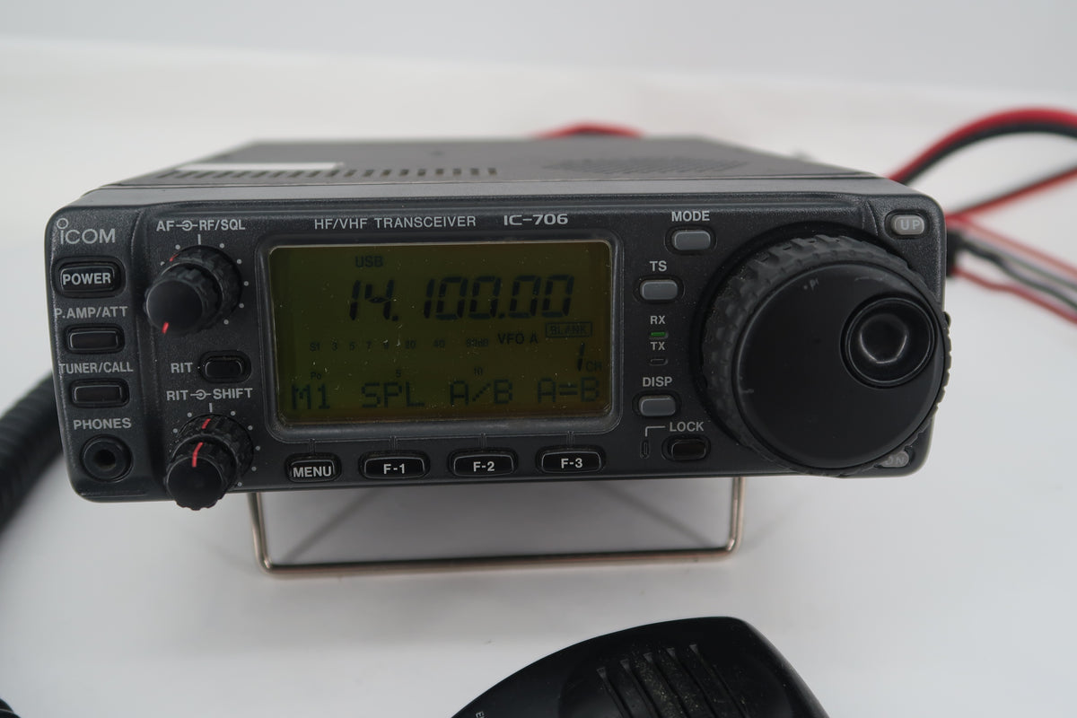 U20424 Used ICOM IC-706 HF/VHF All-Mode 100W Transceiver